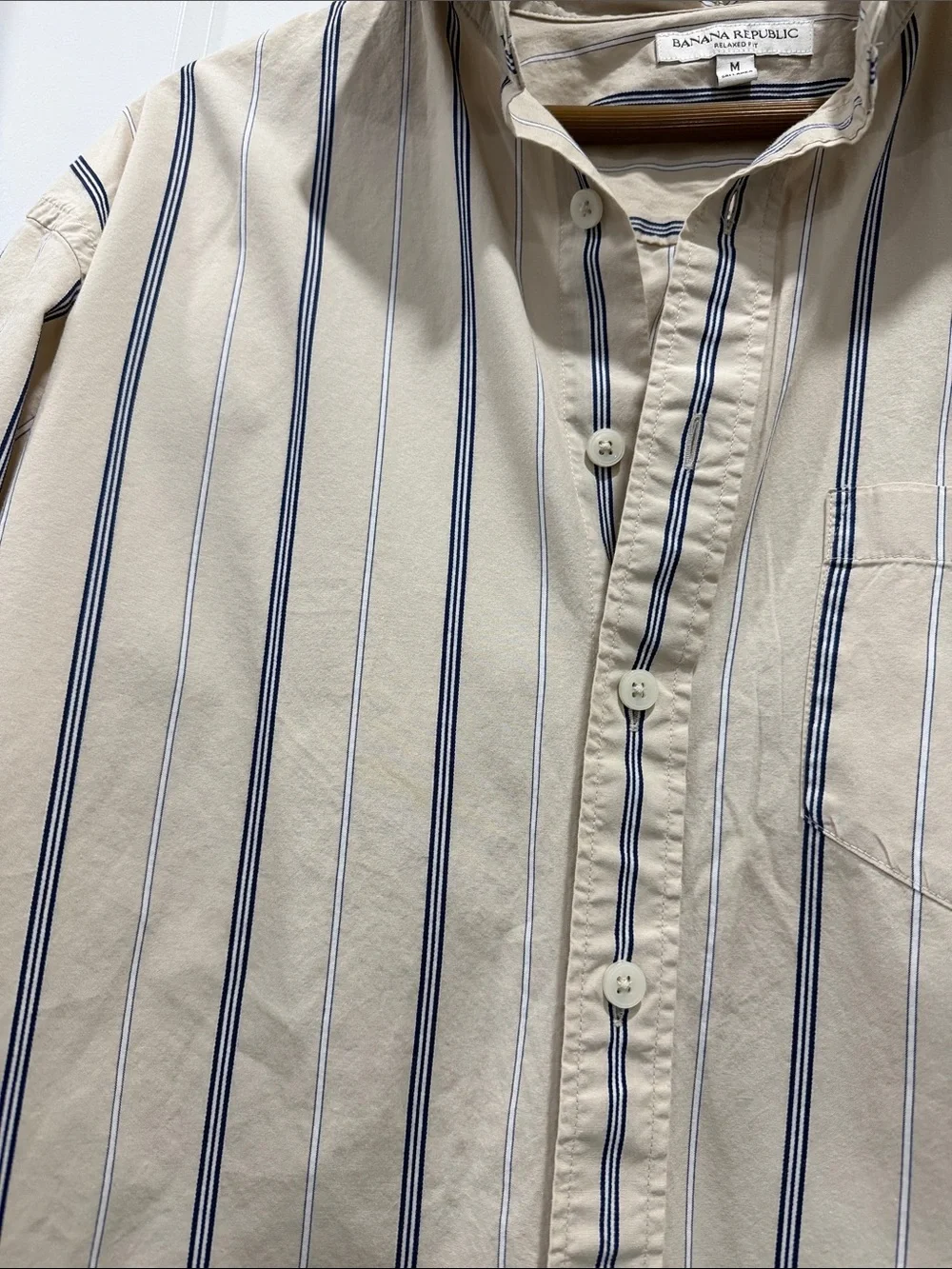 Banana Republic | Relaxed Fit Cotton Poplin Shirt (size M)